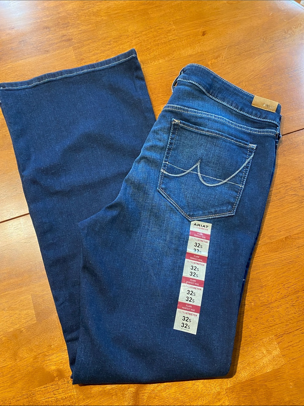 Ariat Women’s Ultra Stretch Perfect Rise Katie Flare Jeans Dark Blue 32 s